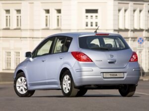 Nissan Tiida (2004-2013) Hatchback 5 dr