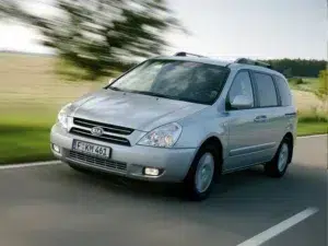 Kia Carnival (2) (2006-2014) Minivan